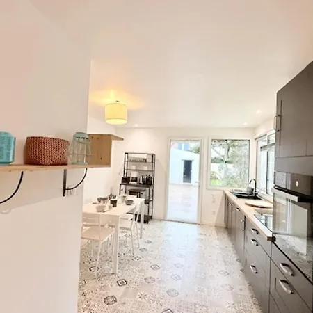 Bright House With Private Pool In *