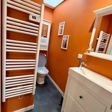 Bright House With Private Pool In Semesterbostad *