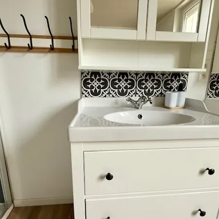 Maison Lumineuse Avec Piscine Privée à * La Rochelle (Charente-Maritime)