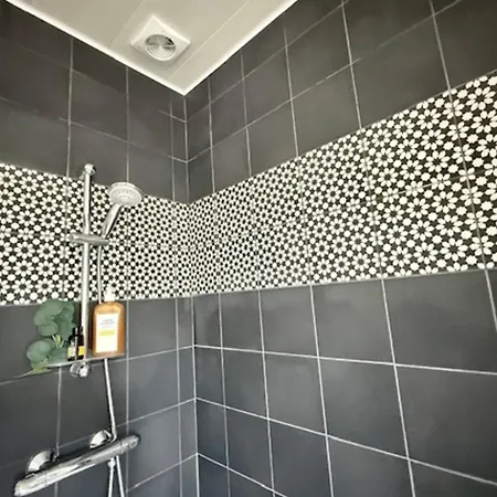 Semesterbostad Bright House With Private Pool In