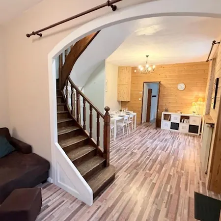 Bright House With Private Pool In *