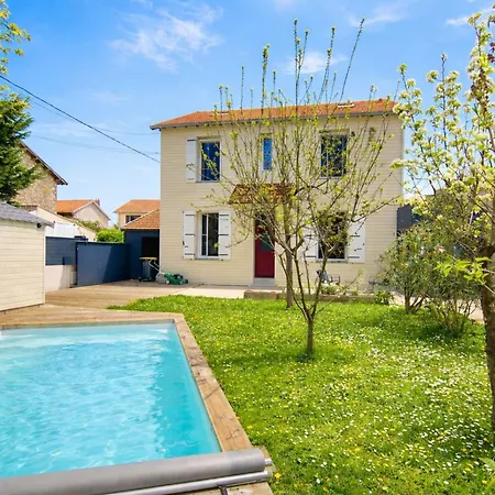 Bright House With Private Pool In