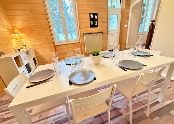 Maison Lumineuse Avec Piscine Privée à