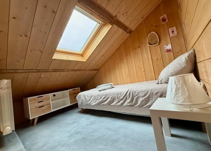 Maison Lumineuse Avec Piscine Privée à Hébergement de vacances La Rochelle (Charente-Maritime)