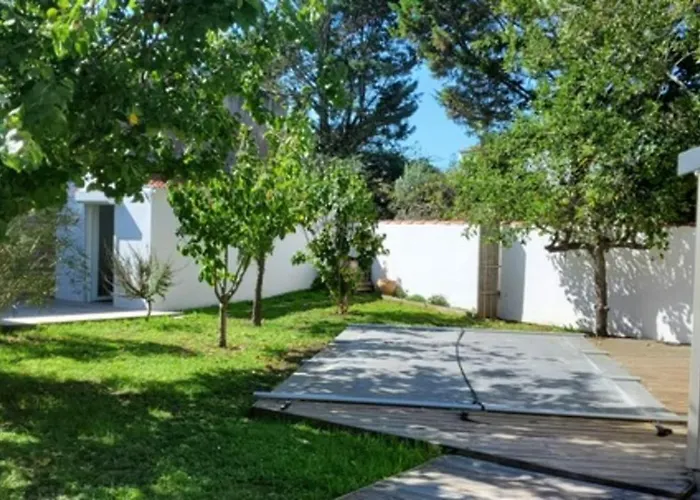 Bright House With Private Pool In لا روشيل