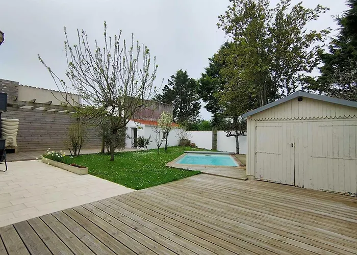 Bright House With Private Pool In * لا روشيل